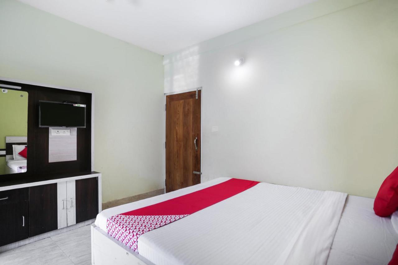 Oyo 68370 Subhalaxmi Guest House Puri Buitenkant foto